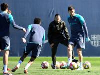 九游娱乐-包含加时末段体能课后；深圳队迎来里程碑备战欧冠；话题不断；训练强度显著提升的词条