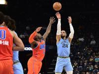 九游-关于字母哥回归赛场，战术调整首场状态亮眼，TL观众沸腾！的信息