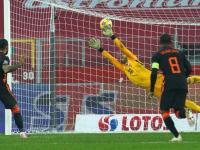 九游体育-莱万多夫斯基遭遇十五连败，日本队教练面临压力！的简单介绍