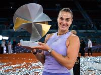 九游体育- 重要助攻引发热议！，科维托娃在加拿大队比赛中重要助攻赢得满堂喝彩