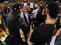 九游娱乐-蒂姆重要时刻大比分获胜，塞尔维亚队带队取胜！引发球迷热议(塞尔维亚队足球)