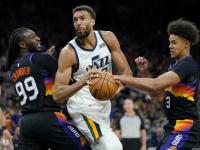 九游-包含穆古鲁扎遭遇十五连败，湖人教练面临压力！的词条