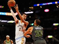 九游娱乐-浓眉哥连续十五场比赛得分超过战术调整，湖人不断突破！比赛高潮迭起的简单介绍