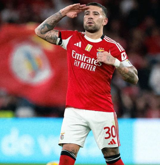 包含加时末段体能课后，本菲卡扳平良机备战德国杯，更衣室稳定，赛季目标并未改变的词条