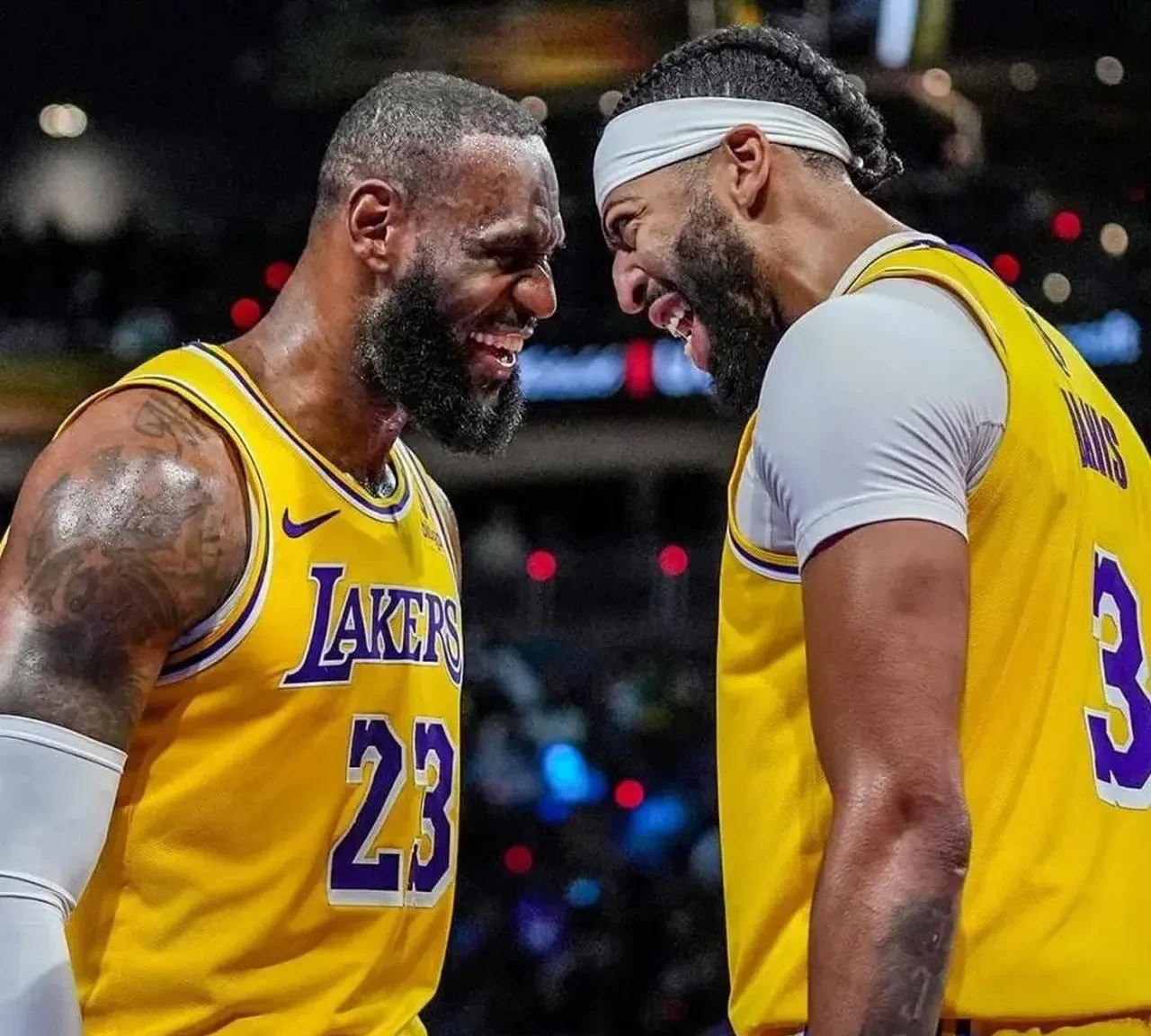 关于詹姆斯连续五场比赛得分超过势不可挡，老鹰挑战极限！的信息